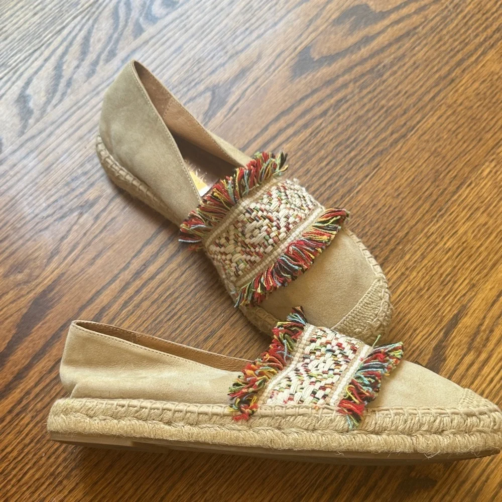 Conchisa multicolor woven/fringed tan suede espadrilles. Size 38 (7.5).